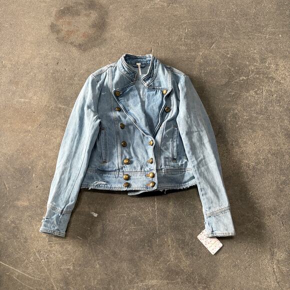 New Free People Ferry Denim Jacket Size S Blue Jean Light Wash Button Preppy - Picture 1 of 10